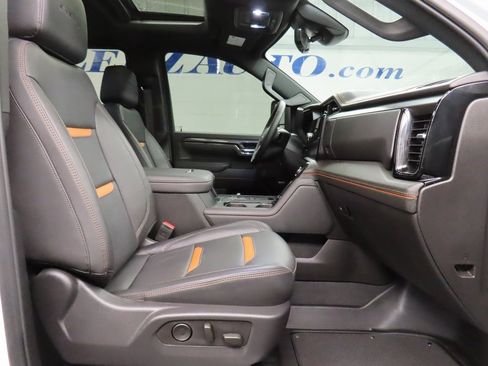 Used 2025 GMC Sierra 2500 AT4 w/ AT4 Premium Plus Package image 34