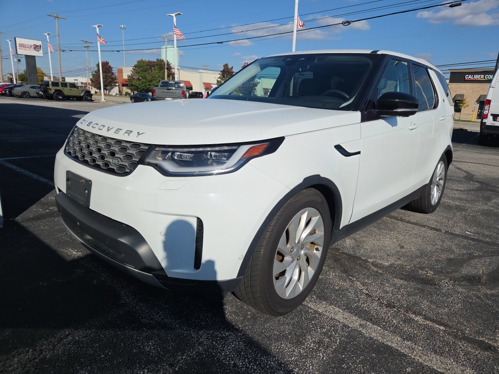 Used 2024 Land Rover Discovery S AWD/4WD image 3