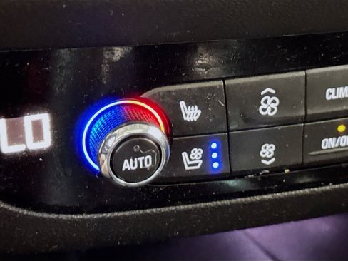 Used 2020 Buick Enclave Avenir w/ Avenir Technology Package AWD/4WD image 5
