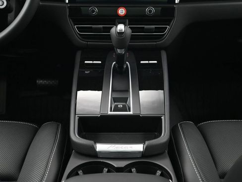 Certified 2026 Porsche Macan S image 10