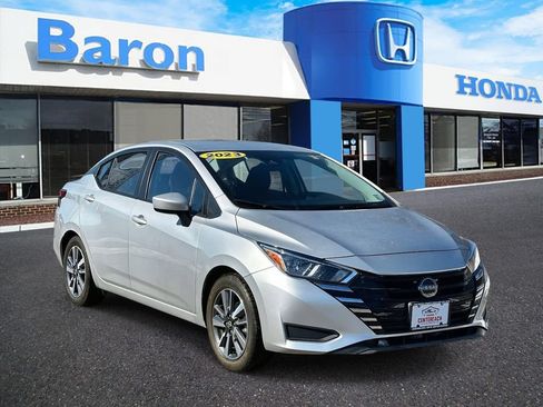 Used 2023 Nissan Versa SV FWD image 1