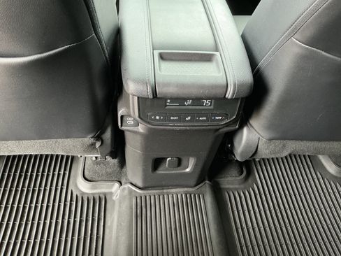 Used 2024 Toyota Grand Highlander XLE image 29