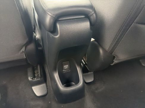 Certified 2022 Honda HR-V Sport image 33