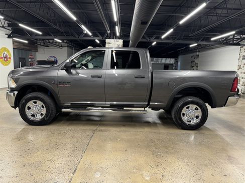 Used 2015 RAM 2500 Tradesman w/ Chrome Appearance Group AWD/4WD image 4