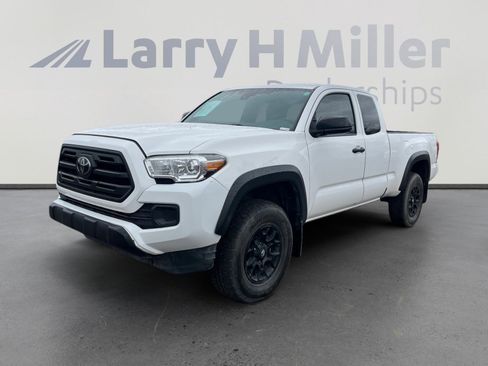 Used 2019 Toyota Tacoma SR image 1