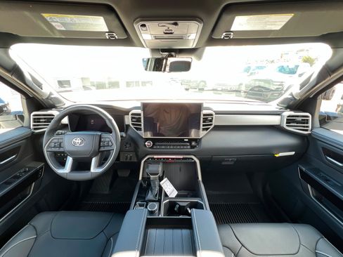 New 2026 Toyota Tundra Limited AWD/4WD image 9