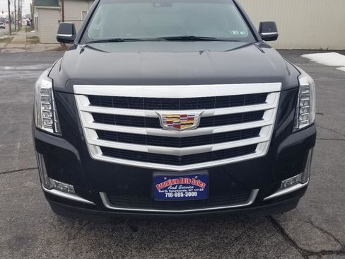 Used 2015 Cadillac Escalade ESV Premium AWD/4WD image 8