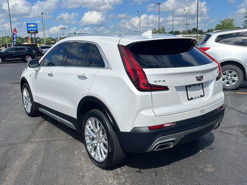 Used 2022 Cadillac XT4 Premium Luxury FWD image 3