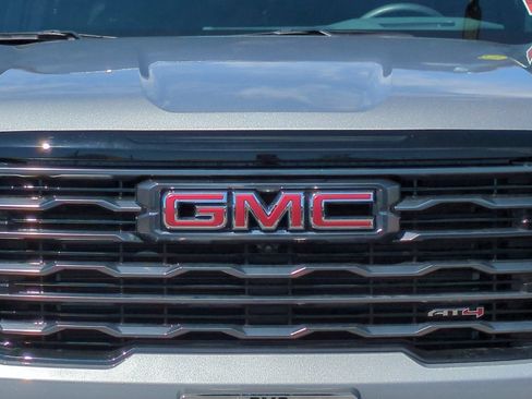 Used 2024 GMC Acadia AT4 w/ Luxury Package AWD/4WD image 50