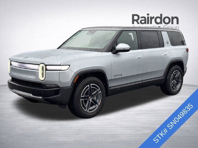 Used 2025 Rivian R1S Adventure Dual AWD/4WD image 3