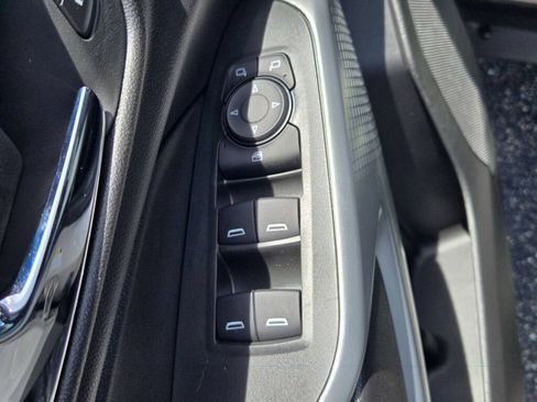 New 2026 Chevrolet Trax RS w/ Sunroof Package FWD image 19