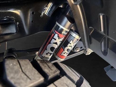 Used 2022 Jeep Gladiator Mojave w/ Cold Weather Group image 7