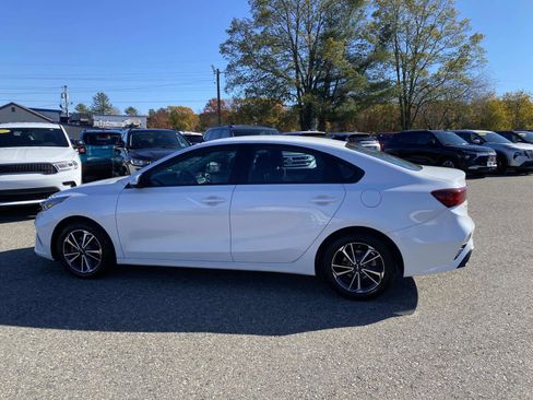Used 2024 Kia Forte LXS image 6