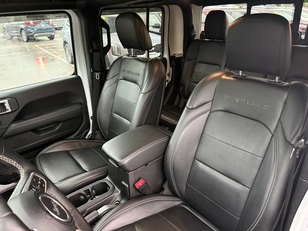 Used 2020 Jeep Gladiator Overland AWD/4WD image 22