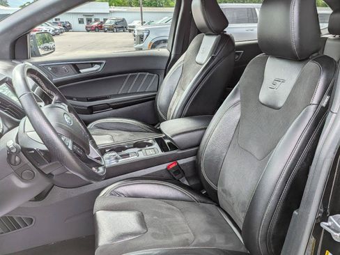 Used 2020 Ford Edge ST w/ Equipment Group 401A AWD/4WD image 12