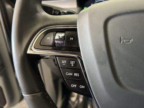Used 2021 Lincoln Nautilus Reserve FWD image 33