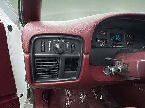 Used 1996 Chevrolet Caprice SS RWD image 21