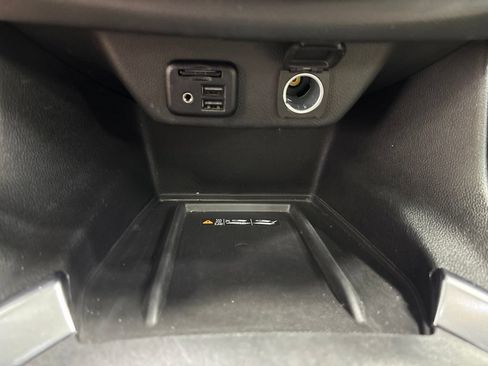 Used 2023 Chevrolet Traverse LT w/ LT Premium Package AWD/4WD image 34