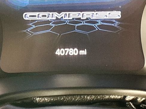 Used 2024 Jeep Compass Trailhawk AWD/4WD image 14