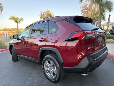 Used 2022 Toyota RAV4 XLE w/ Convenience Package FWD image 21