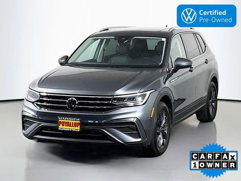 Used 2024 Volkswagen Tiguan SE image 3