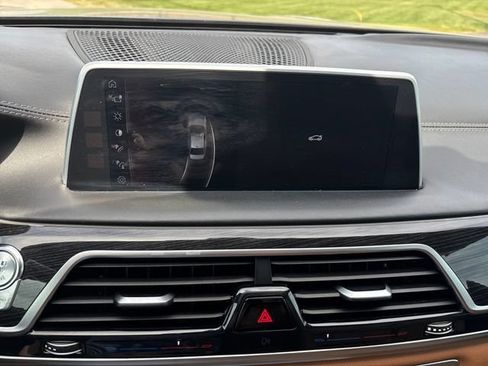 Used 2016 BMW 740i w/ Executive Package 2 RWD image 19