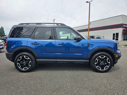 Used 2023 Ford Bronco Sport Outer Banks w/ Tech Package AWD/4WD image 2