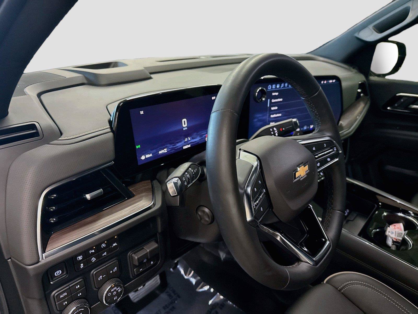 Used 2026 Chevrolet Tahoe Premier w/ Sun And Tow Package AWD/4WD image 9