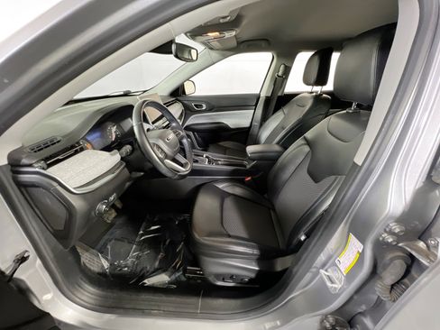 Used 2022 Jeep Compass Latitude w/ Convenience Group AWD/4WD image 19