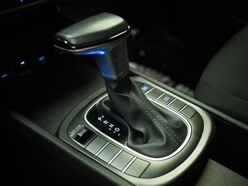 Used 2025 Hyundai Kona SEL FWD image 22