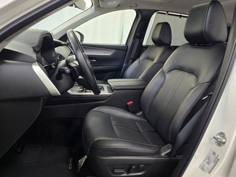 Used 2025 MAZDA CX-70 3.3 Turbo w/ Preferred Package image 13