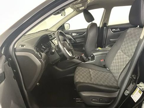 Used 2019 Nissan Rogue Sport SV w/ All-Weather Package AWD/4WD image 11