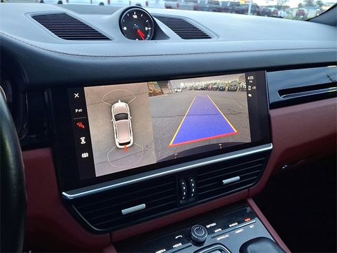 Used 2022 Porsche Cayenne S image 20