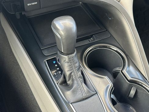 Used 2019 Toyota Camry SE FWD image 26