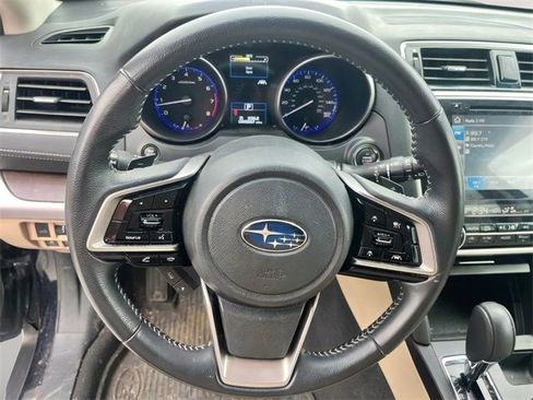 Used 2018 Subaru Outback 3.6R Limited image 16