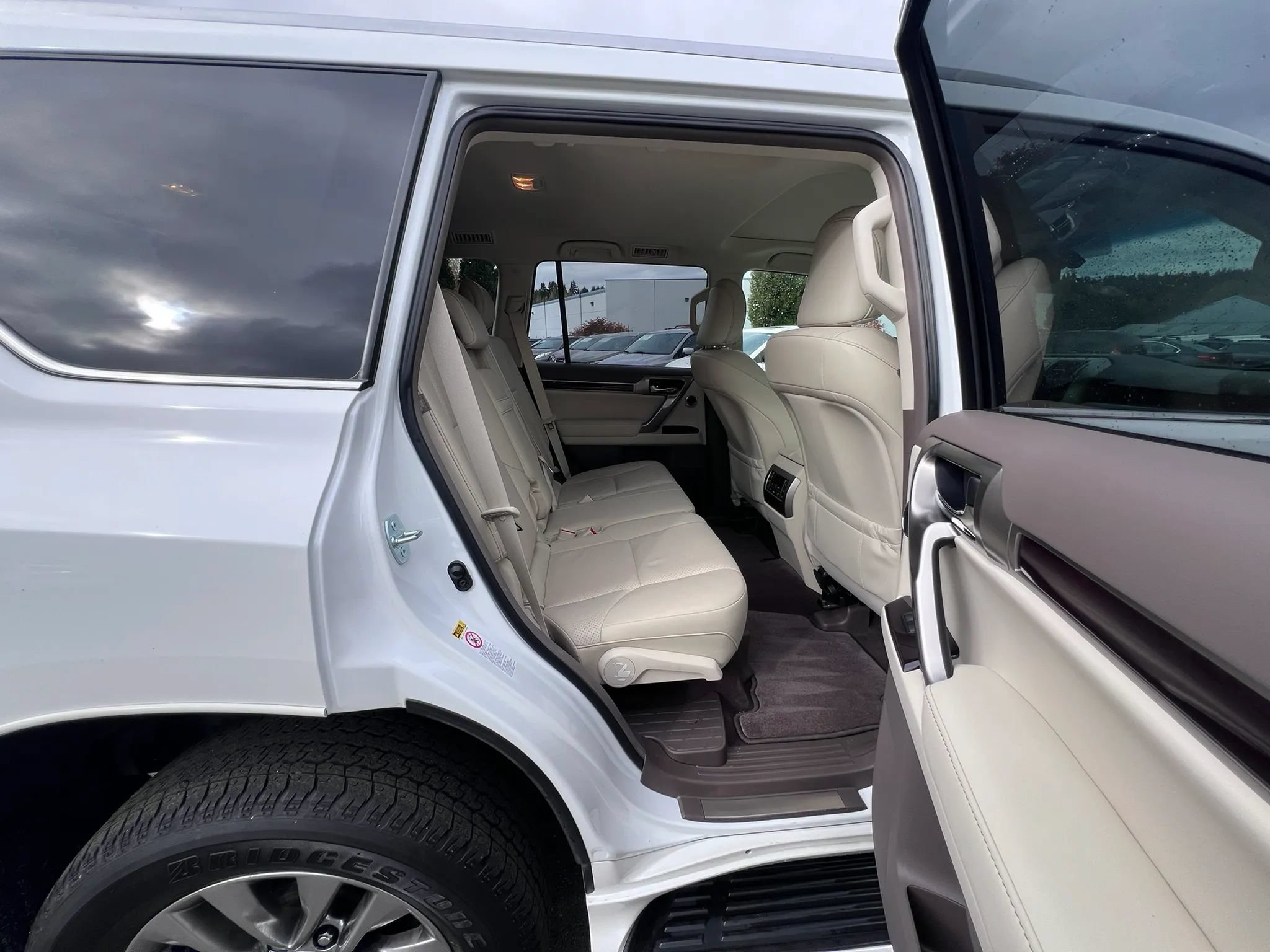 Used 2014 Lexus GX 460 Luxury AWD/4WD image 37