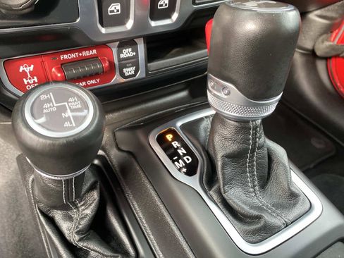 Certified 2024 Jeep Wrangler Rubicon image 16