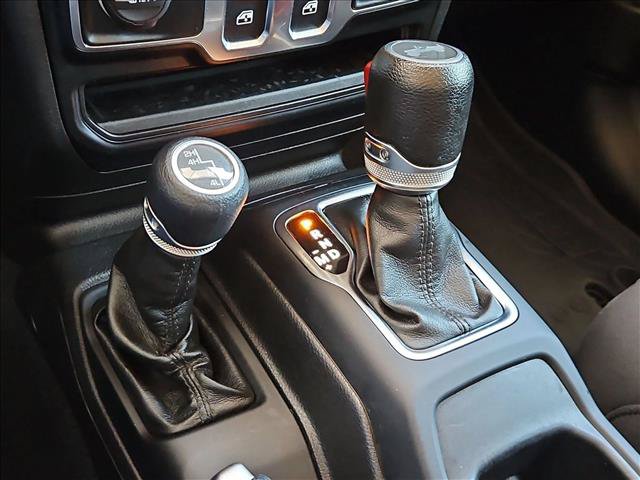 Used 2022 Jeep Wrangler Sport AWD/4WD image 10