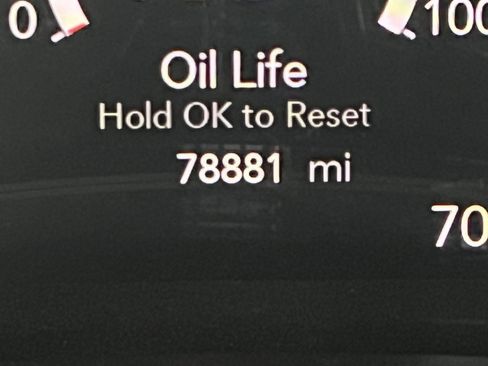 Used 2023 Chrysler Pacifica Touring-L FWD image 29