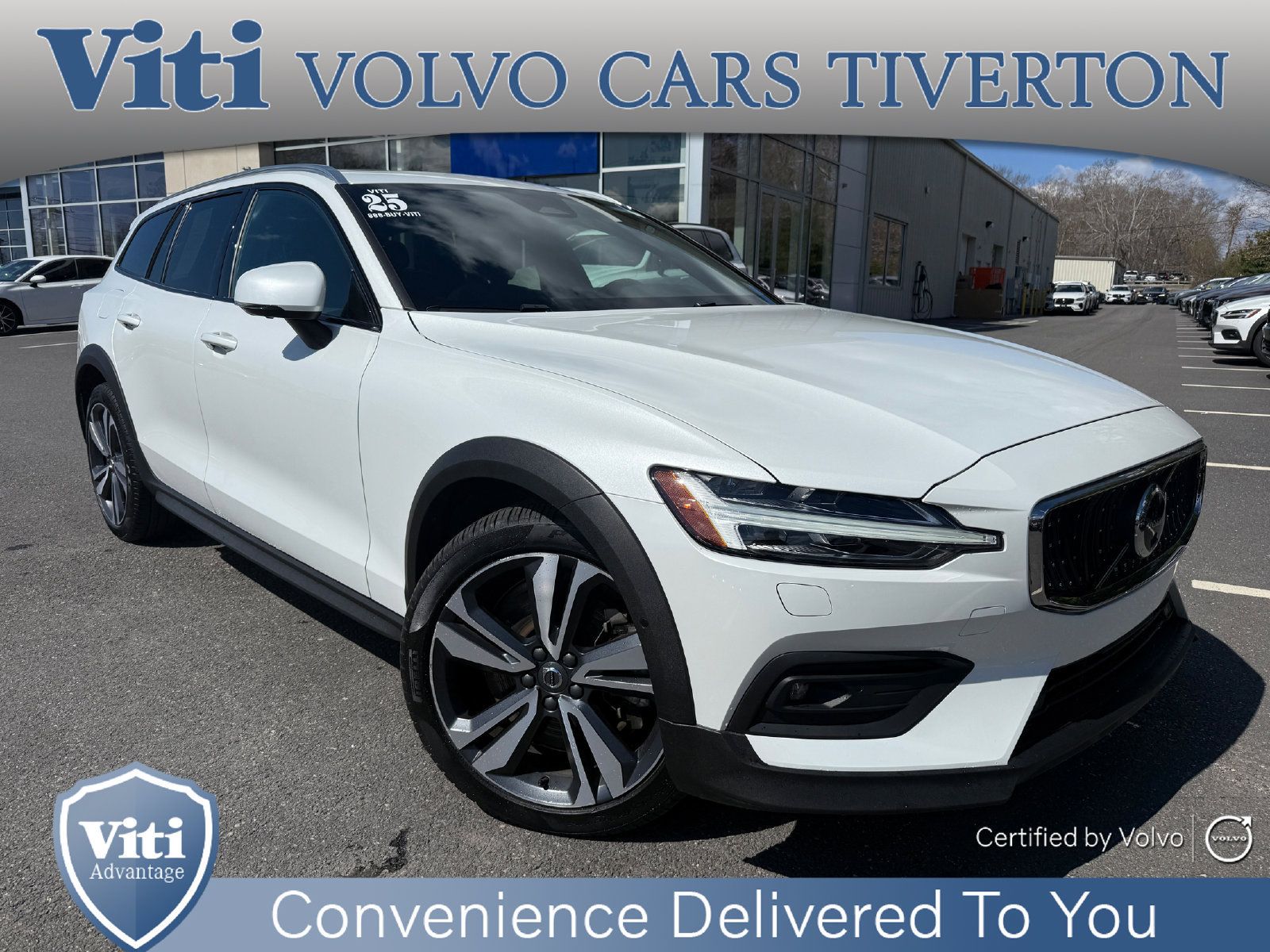 Certified 2025 Volvo V60 B5 Cross Country Plus AWD/4WD image 1