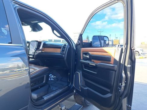 Used 2019 RAM 3500 Limited image 16