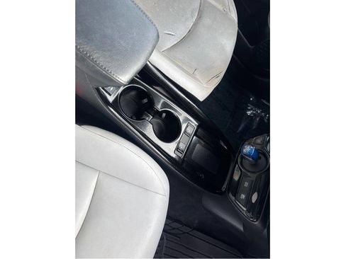 Used 2019 Toyota Prius XLE image 22