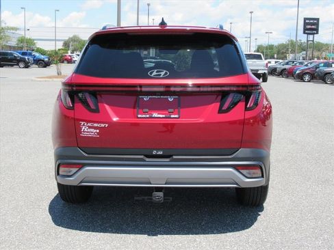 Used 2025 Hyundai Tucson Limited FWD image 6