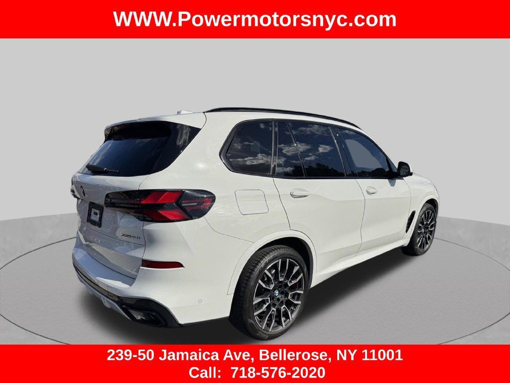 Used 2024 BMW X5 xDrive40i w/ M Sport Package AWD/4WD image 3