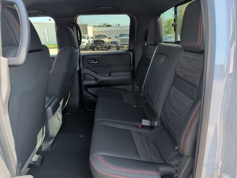 Used 2023 Nissan Frontier PRO-4X w/ Pro Convenience Package AWD/4WD image 31