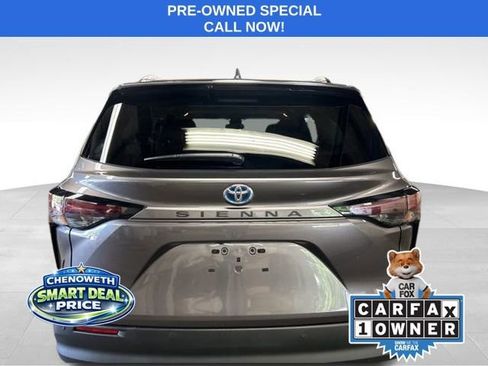 Used 2023 Toyota Sienna XLE image 4