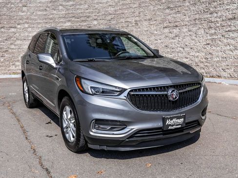 Used 2019 Buick Enclave Essence image 1