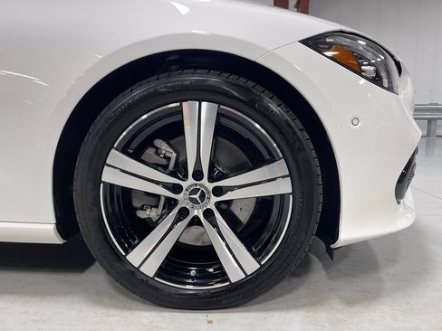 Used 2025 Mercedes-Benz C 300 4MATIC Sedan image 16