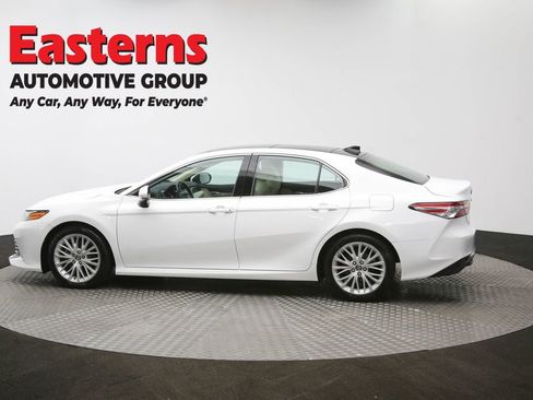 Used 2019 Toyota Camry XLE image 63