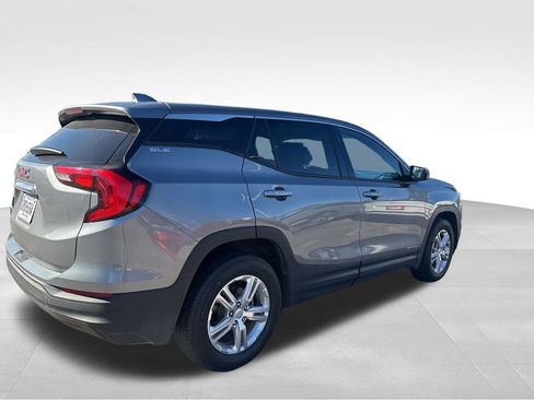 Used 2018 GMC Terrain SLE image 8